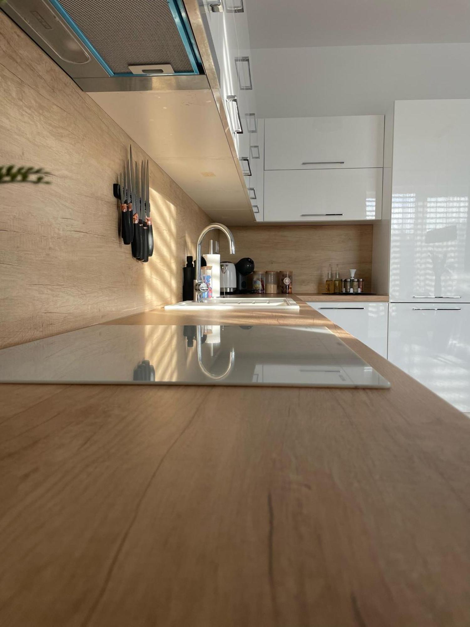 Klimatizovany Apartmanovy Dom, S Virivkou, 1B セネツ エクステリア 写真
